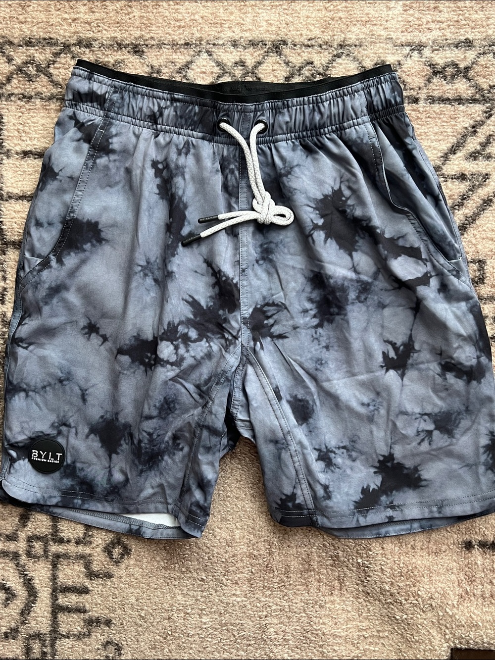 💫NWOT - BYLT BASICS Men’s Active+ Short Lined in Cloud Dye Small